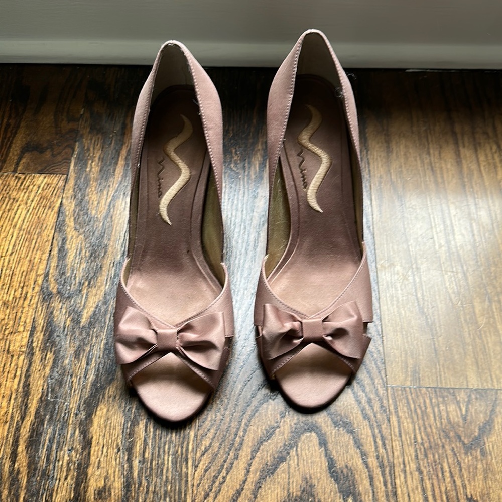 Nina heels - Size 7 1/2